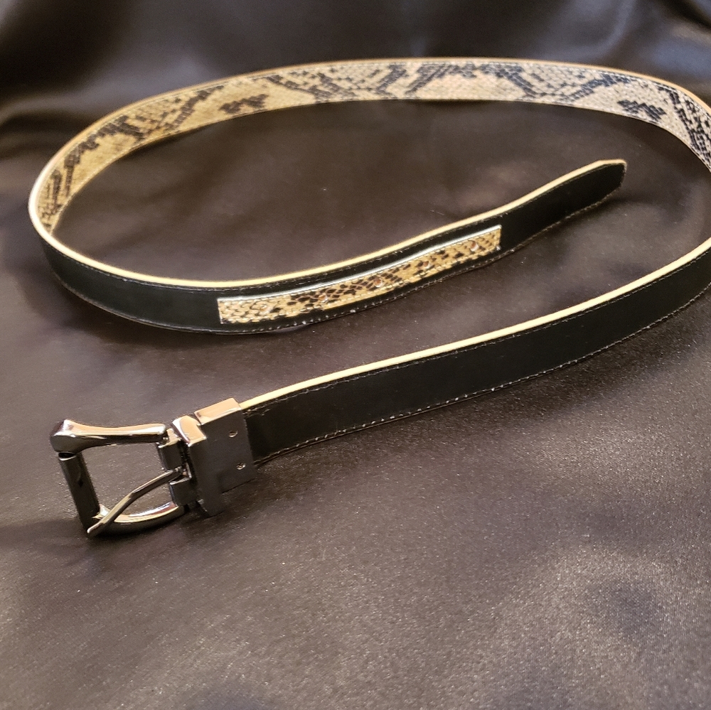 Reversible Belt - Picture 2 of 7